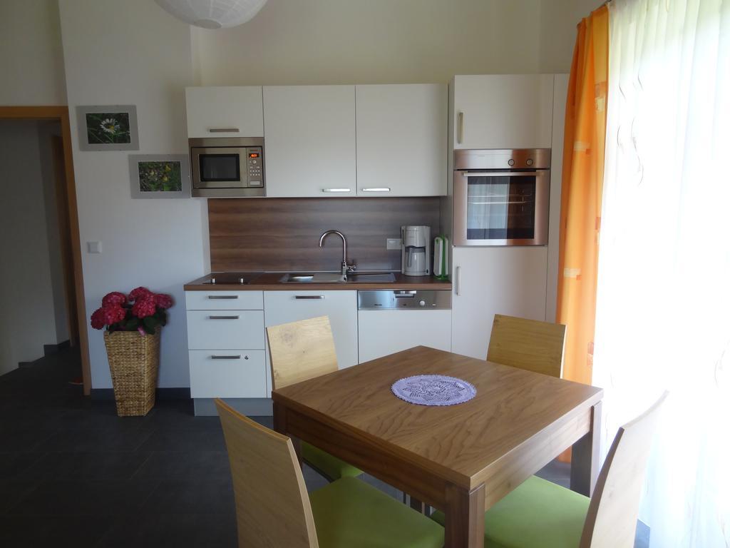 Haus Koelch Apartment Lackenhof Bagian luar foto